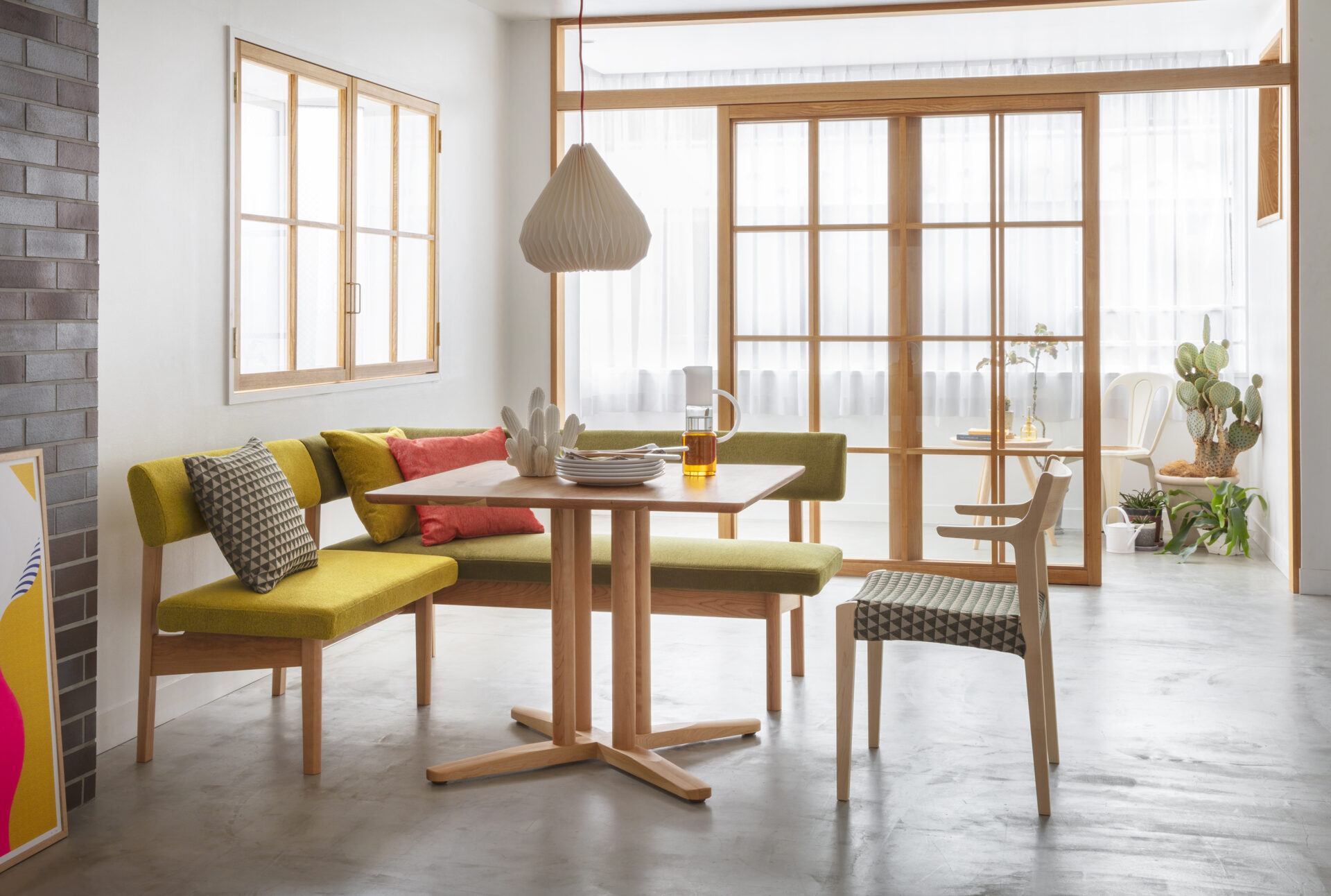 快適なダイニング空間を叶えるダイニングベンチの魅力