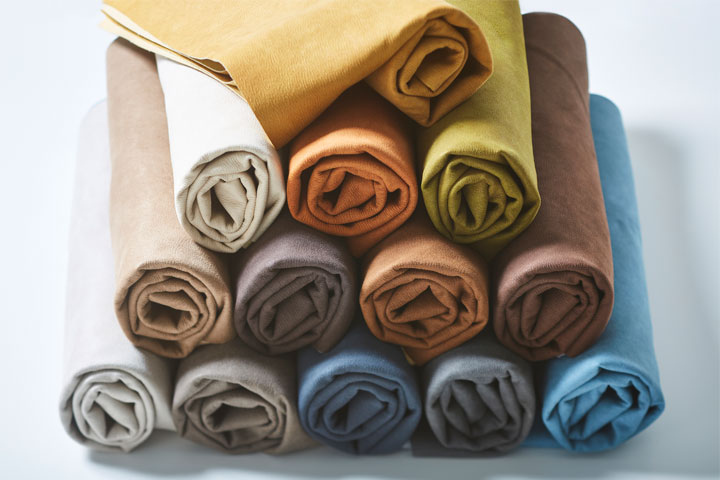 革でも布でもない新素材の正体とは？レザーテックスの秘密